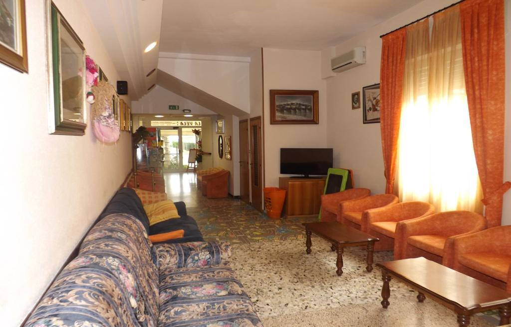 Hotel La Vela Беллария-Иджеа-Марина Экстерьер фото