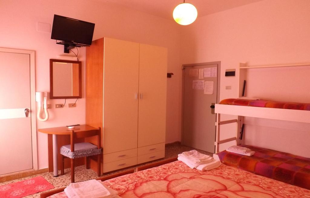 Hotel La Vela Беллария-Иджеа-Марина Номер фото